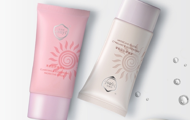 小孩磕到牙齿出血牙龈红肿(小孩牙齿磕出血怎么办)