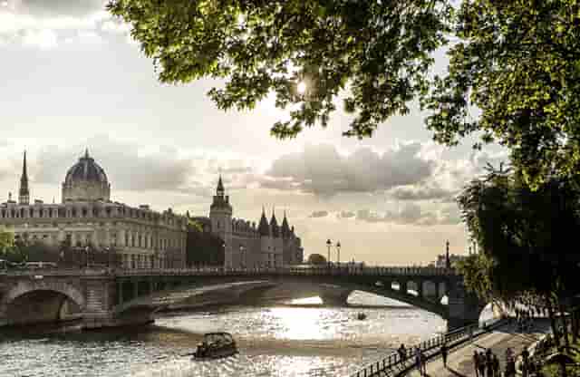 时尚前沿穿搭技巧