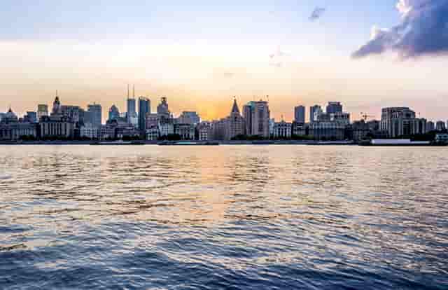 时尚穿搭胸针技巧